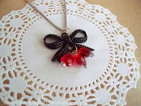 easy bow pendant necklace