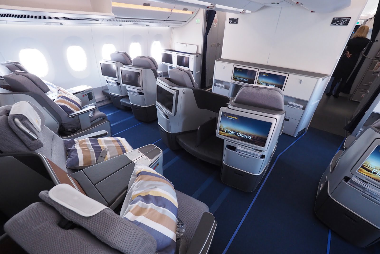United Airlines Insane New Schedule Change Policy One Mile At A