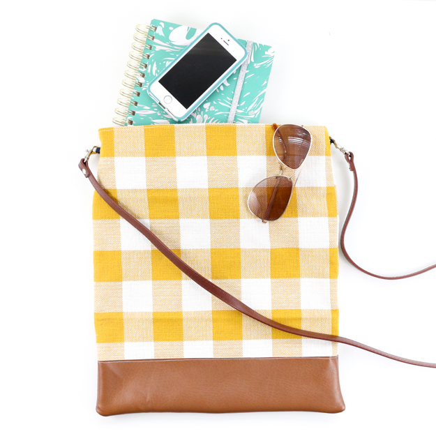 A Kailo Chic Life: Sew It - A Fall Plaid Crossbody Bag