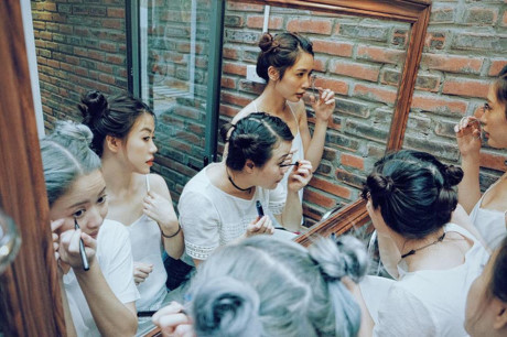 Di du lich voi hoi ban gai ma thich the nay, thi can gi nguoi yeu nua? - Anh 5