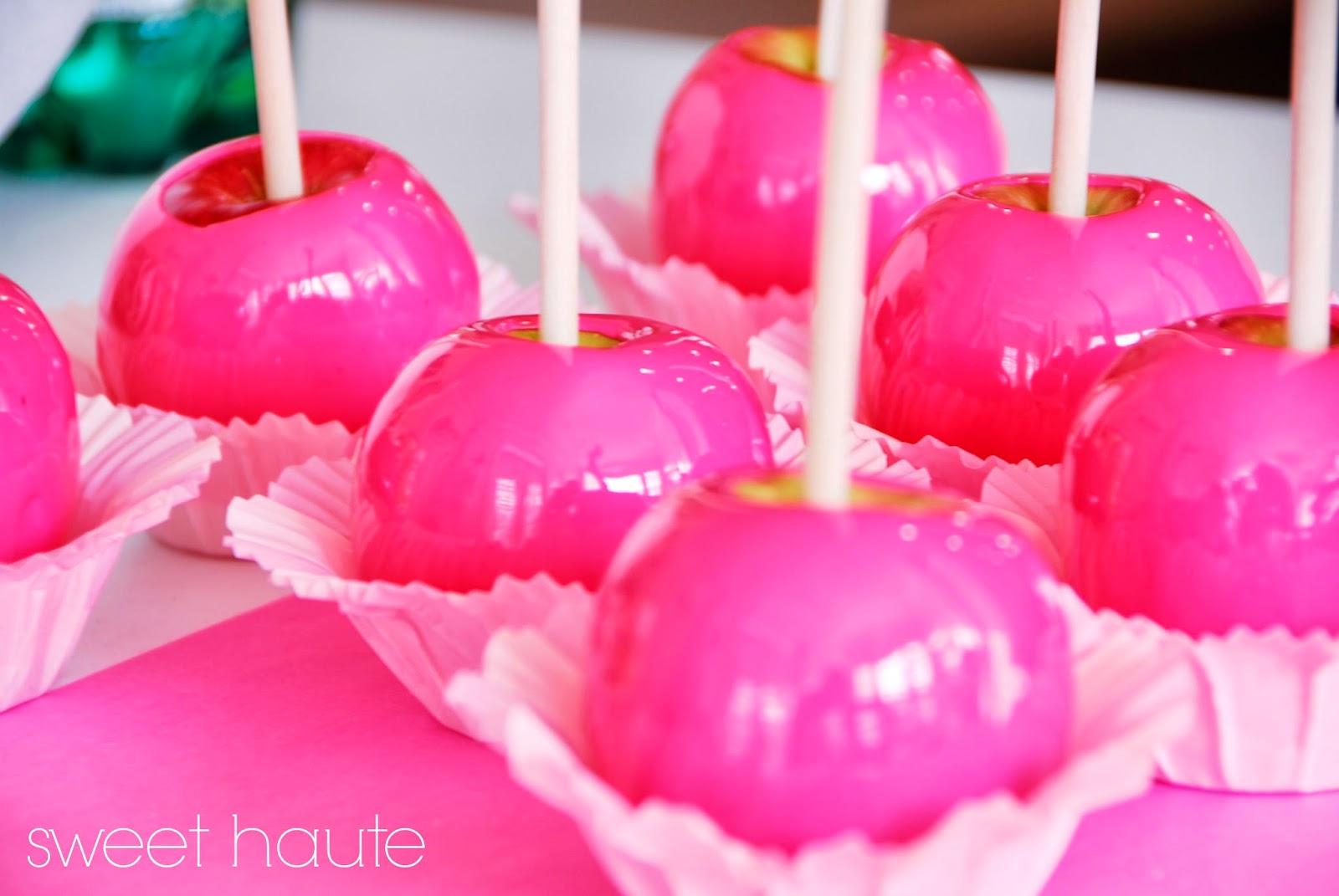 http://sweethaute.blogspot.com/2014/02/neon-pink-candy-apples-sweet.html