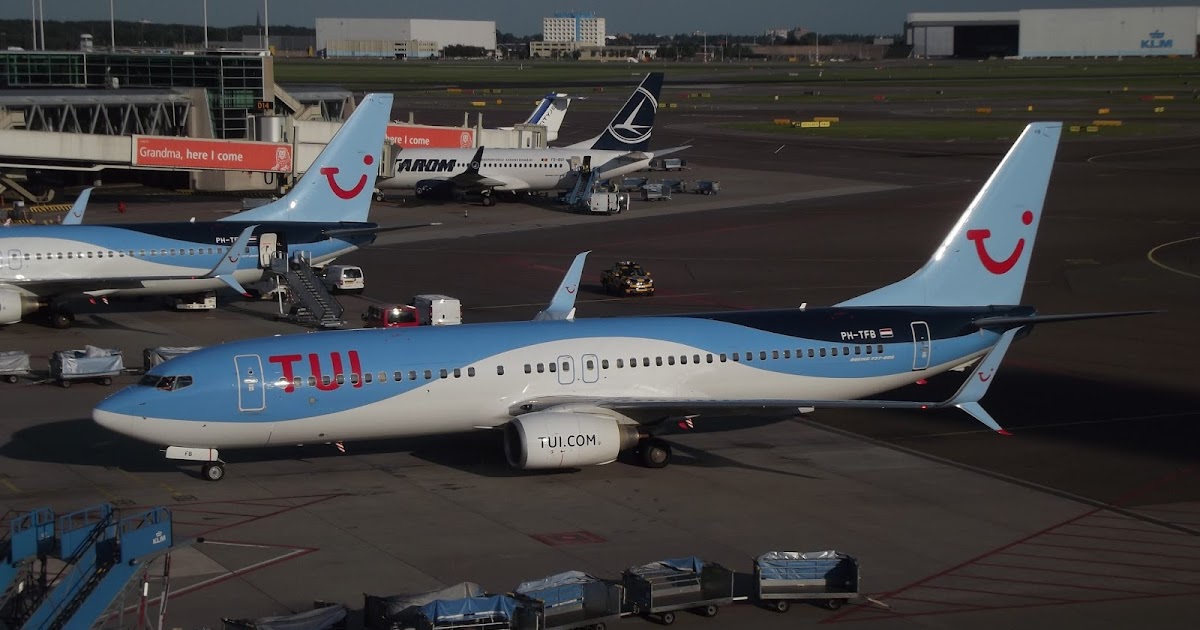 Aircraft Aviation in Europe TUI Airliner change
