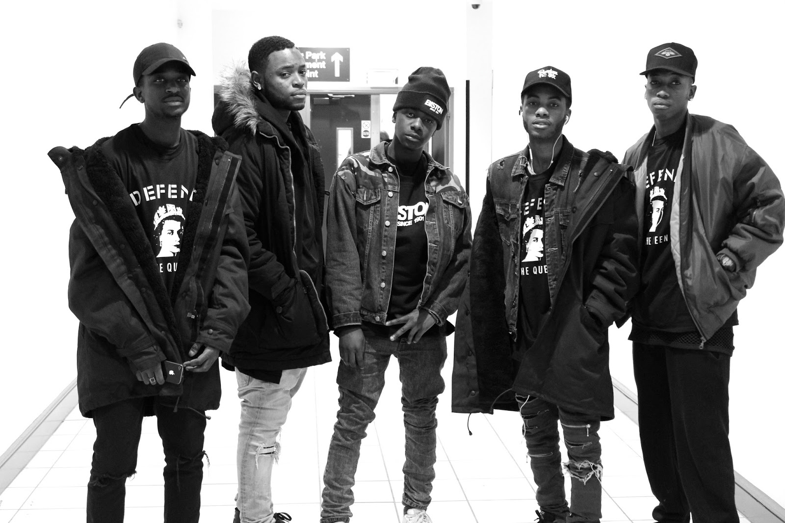 INSIDEHERBOX: Defend The Queen | DTQ | 2