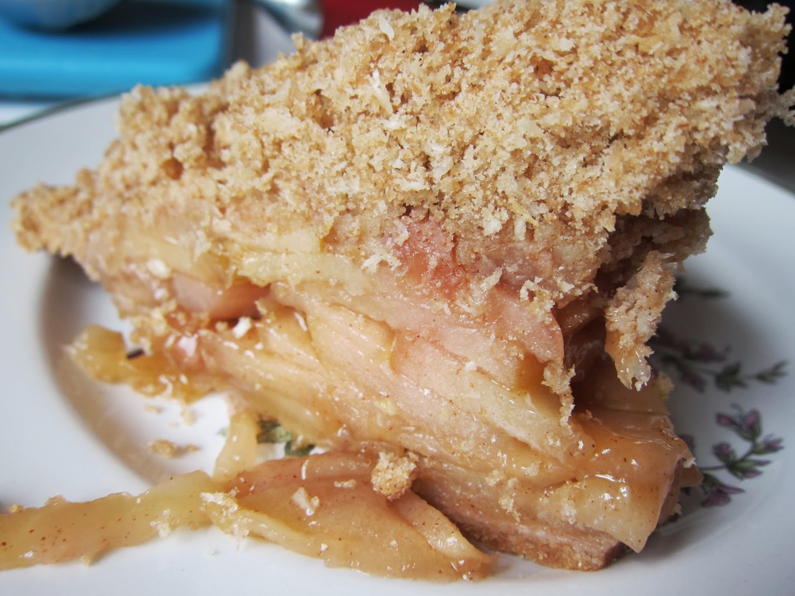 WholeFoodVegan Fuji Apple Pie with Cinnamon Caramel Soy Ice Cream