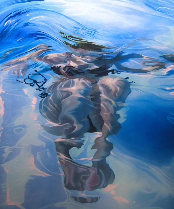 07-Sarah-Harvey-Self-Portraits-of-Realistic-Underwater-Paintings-www-designstack-co