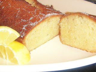 the BEST Lemon Drizzle Cake