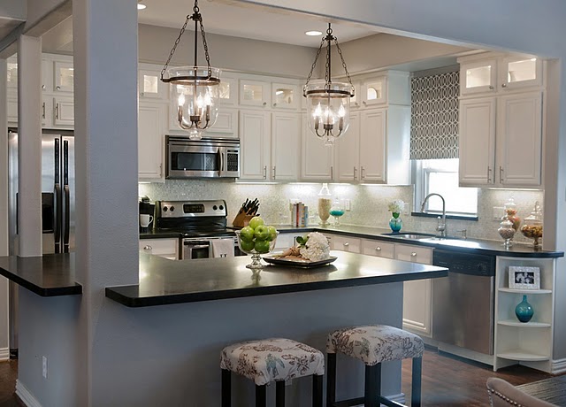 She Dreams Pretty: She's dreaming of a white kitchen...