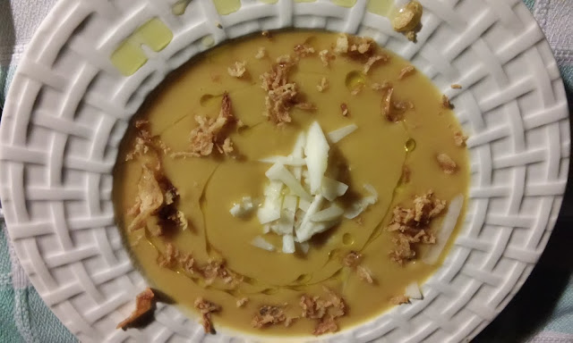 Crema De Calabaza Con Lascas De Queso
