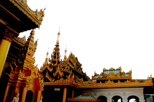 bowdywanders.com Singapore Travel Blog Philippines Photo :: Myanmar :: Shwedagon Pagoda in Yangon, Myanmar