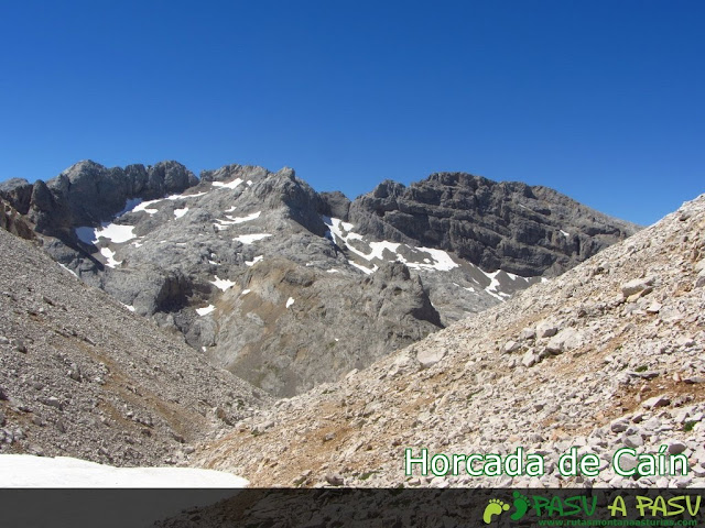 Vista del Llambrión y Palanca desde la Horcada de Caín