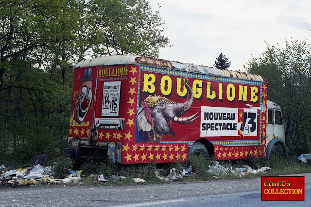 Cirque Bouglione 1974 Photo Hubert Tièche    Collection Philippe Ros 