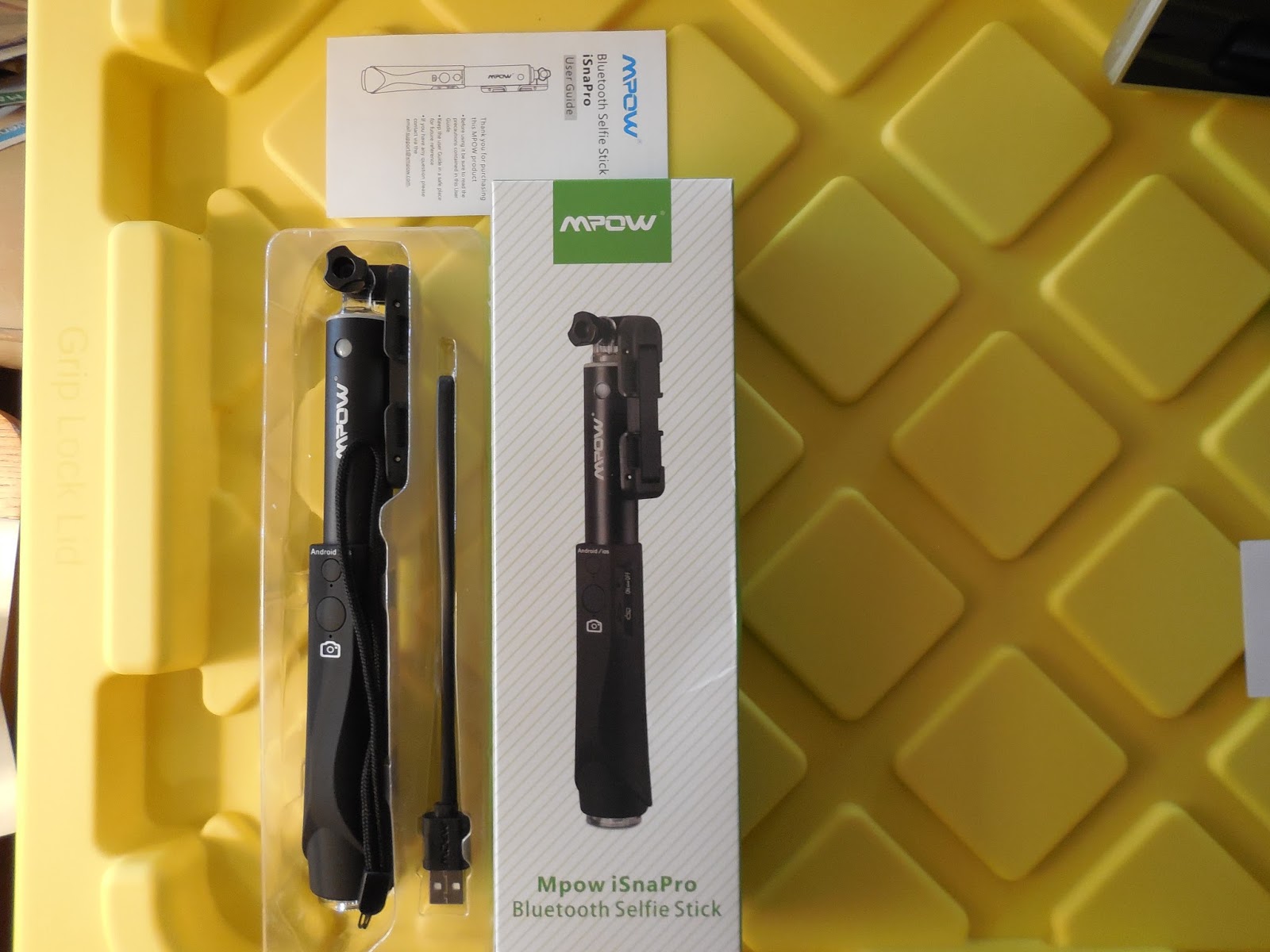 DarrenGator Mpow iSnaPro BlueTooth selfie stick