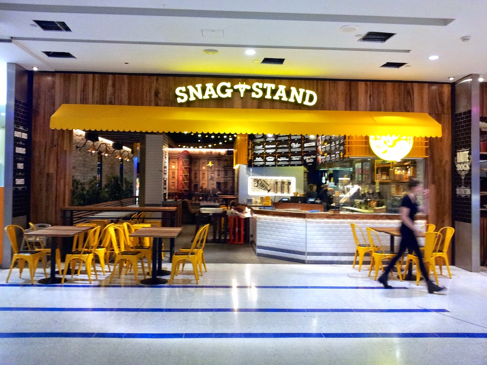 Sydneysiding KLite Snag Stand Macquarie Shopping Centre