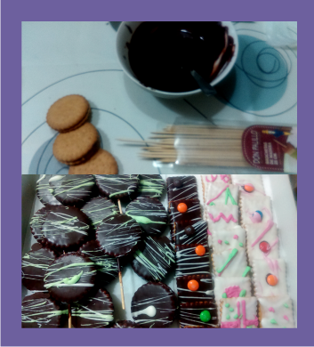 Piruletas con galletas rellenas