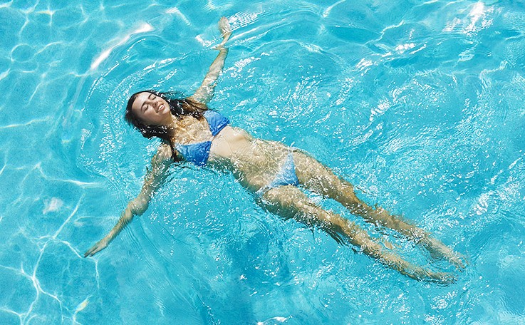 How to swim in the pool How to swim in the pool