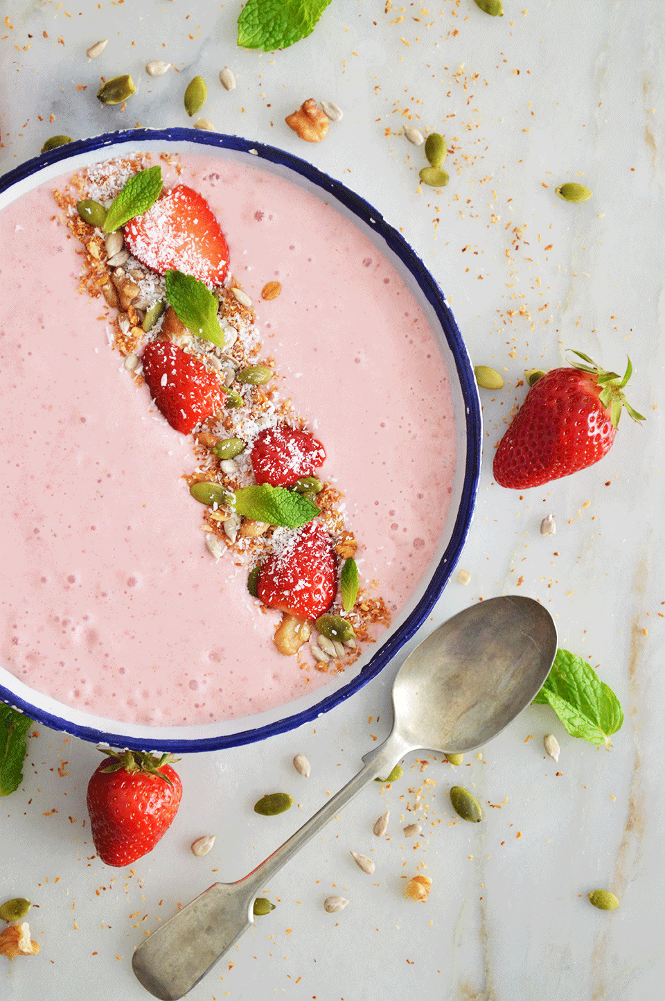 strawberry-smoothie-bowl-recipe