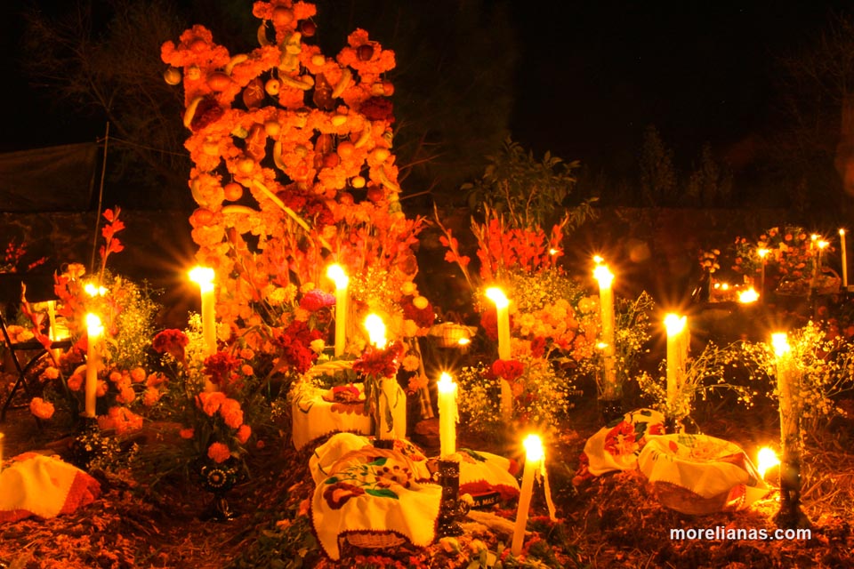 Noche de Muertos en Michoacán, Dia De Todos Los Santos Dia De Muertos