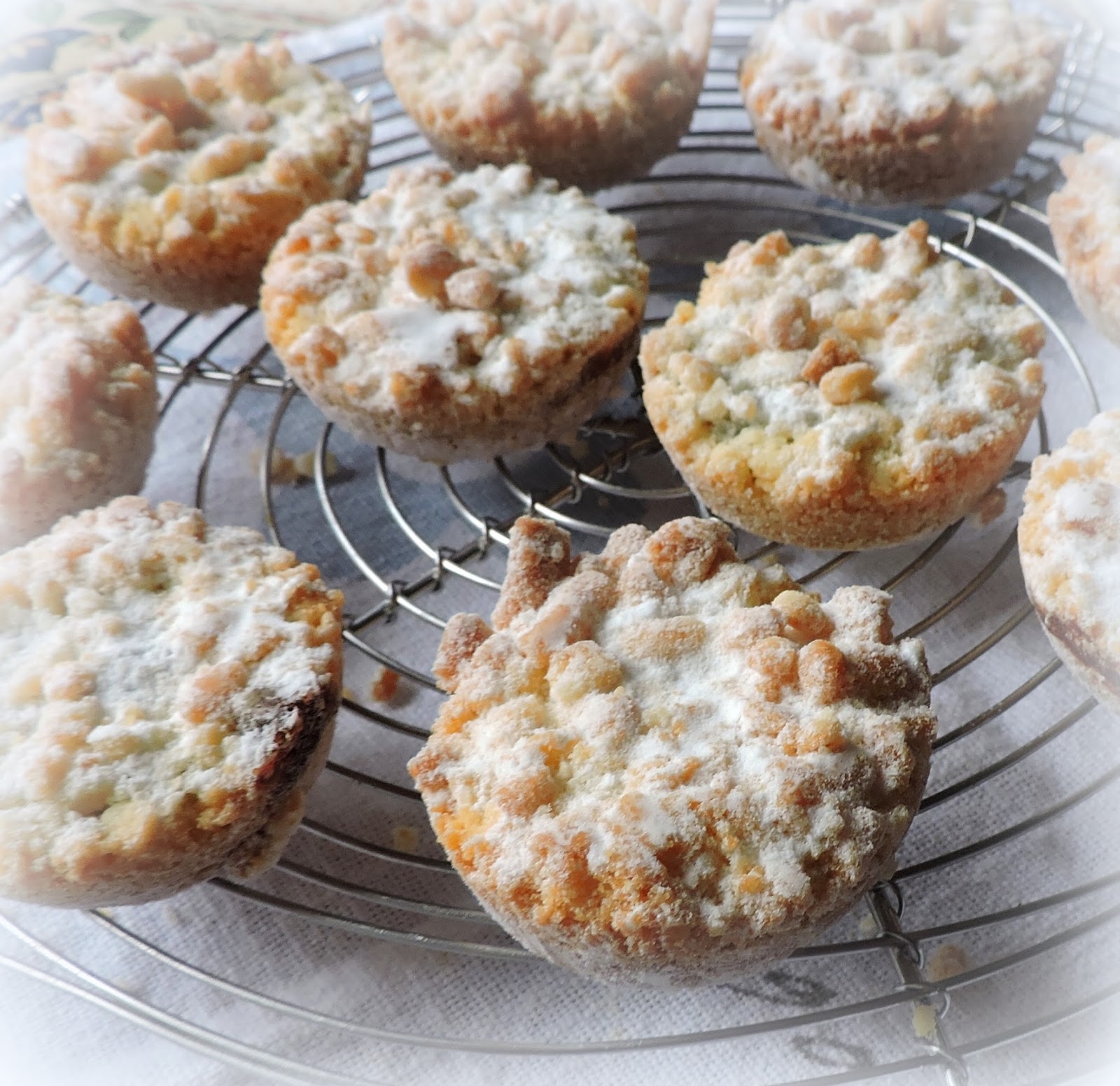 Crumble Topped Mince Pies The English Kitchen