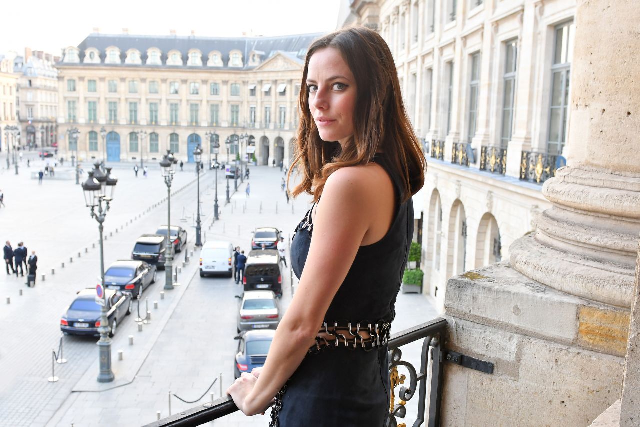 Kaya Scodelario – Karl Lagerfeld & ModelCo. Make Up Line Launch in
