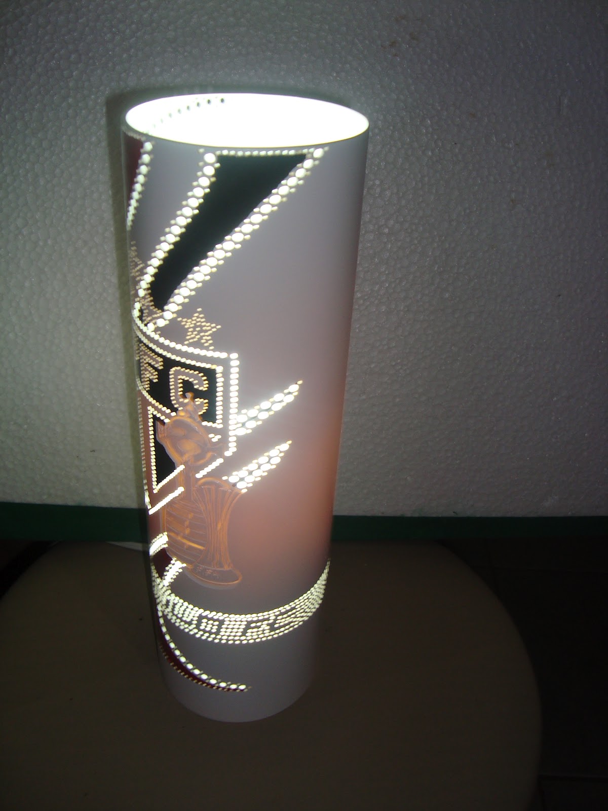 Art Luz Luminárias Artesanais Luminária de Mesa em pvc Time do