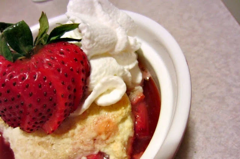 Renee's Kitchen Adventures:  Strawberry-Rhubarb Cobbler #strawberries #rhubarb #dessert