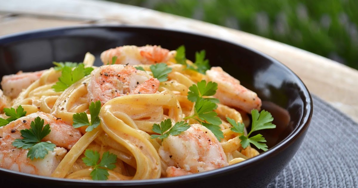 Pâtes linguine aux crevettes, sauce crémeuse à l'ail, paprika fumé et citron Cuisine dz