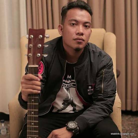 Kunci Gitar Andra Respati Anggan Nak Jatuah Cinto Chord