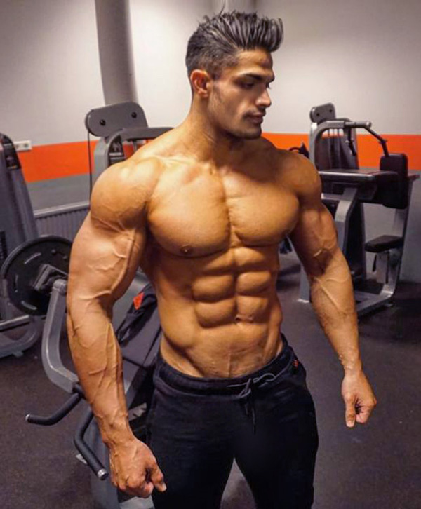 BUILT by tallsteve Sexy Gym Rat