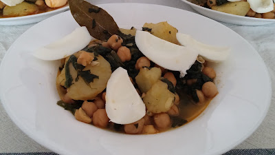 Potaje de garbanzos y espinacas