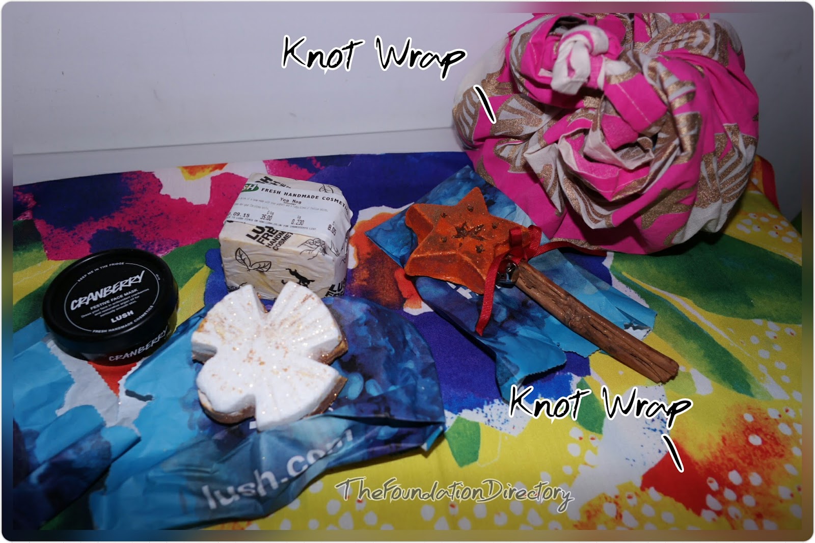 TheFoundationDirectory LUSH Christmas; Reusable Gift Wrapping (Knot