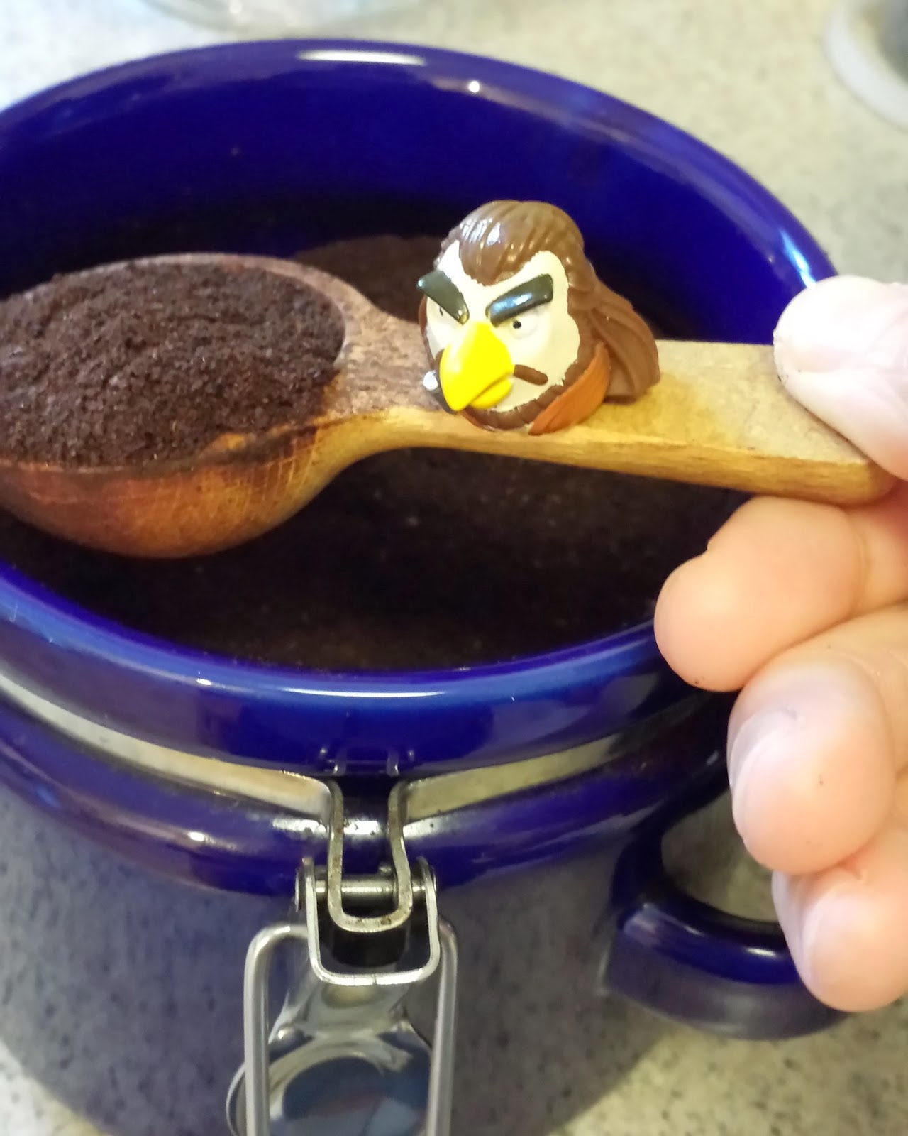 Mommy's Minions: 1/10 - Qui-Gon Jinn proves to be quite handy around