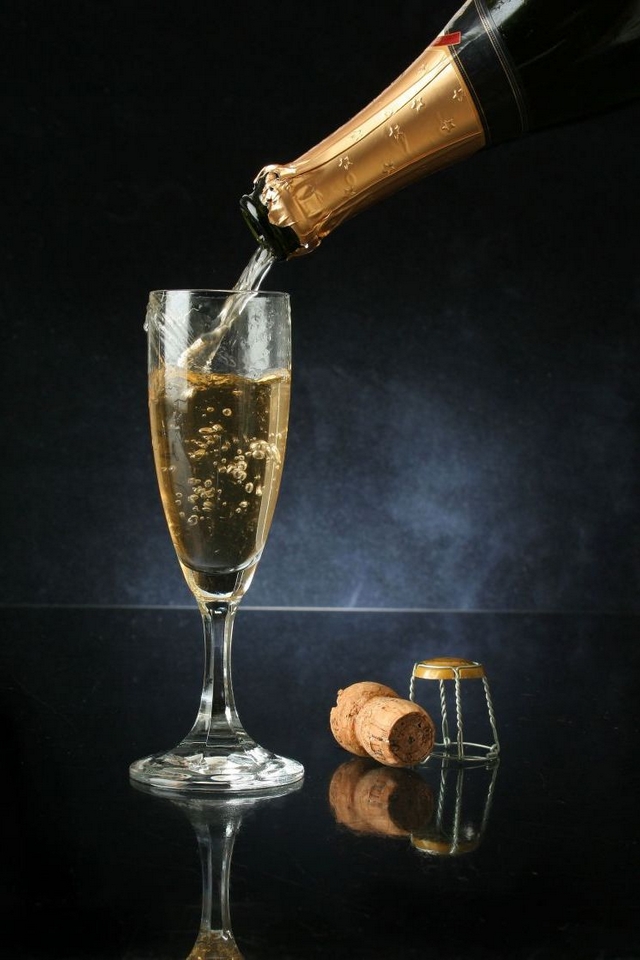 champagne Download iPhone,iPod Touch,Android Wallpapers, Backgrounds,Themes