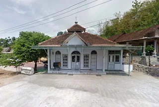 Masjid Dusun Tawang Wetan Sidomulyo Ngadirojo Pacitan
