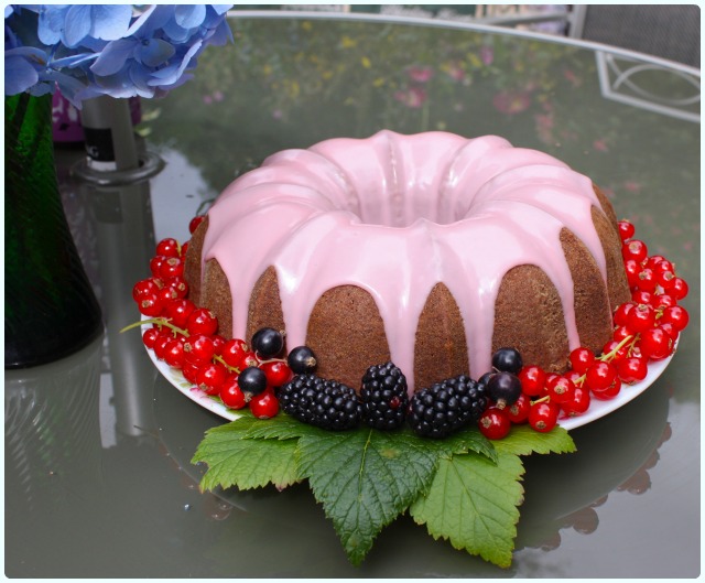 Hedgerow Bundt Cake with Ribena Icing