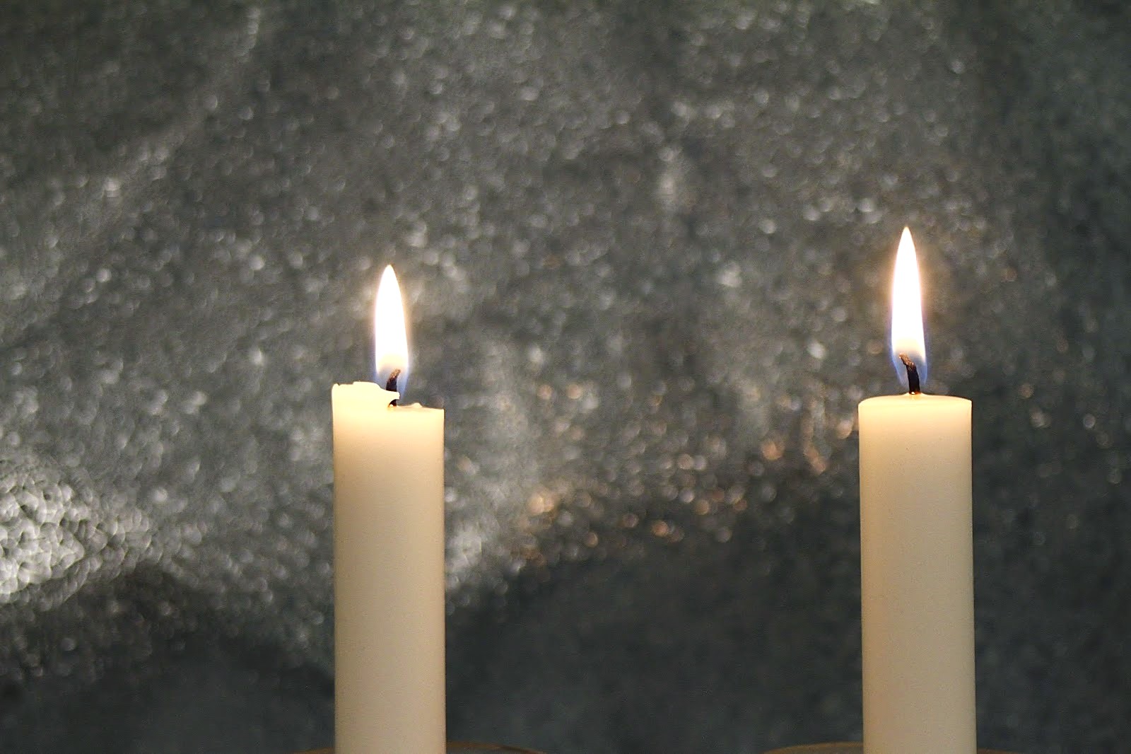 itsenäisyyspäivä kaksi kynttilää