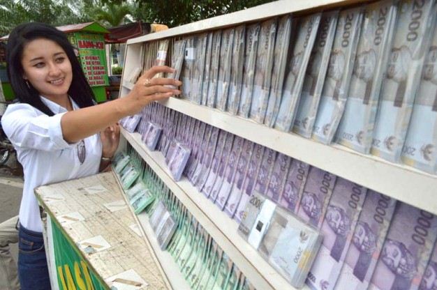5 Profesi Dadakan Saat Lebaran ini Memang Hasilkan Banyak Uang, Tapi Jangan Lakukan No.5 5 Profesi Dadakan Saat Lebaran ini Memang Hasilkan Banyak Uang, Tapi Jangan Lakukan No.5