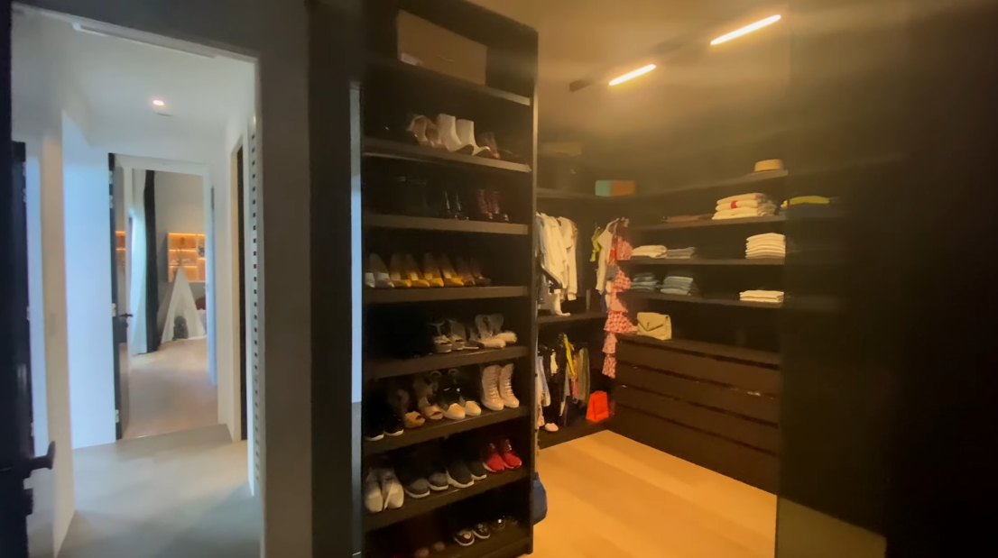 53 Interior Design Photos vs. 1920 NE 119th Rd, North Miami Luxury Home Tour