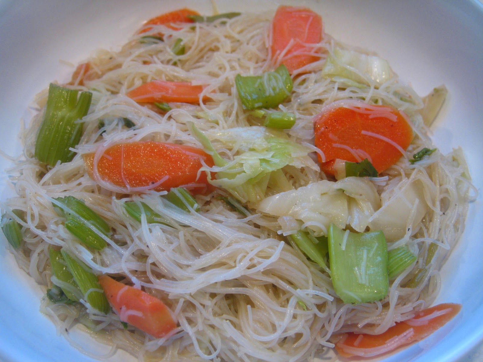 Lulu Cooks and Tells Five Ingredient Pancit Bihon (Rice Stick Noodles)
