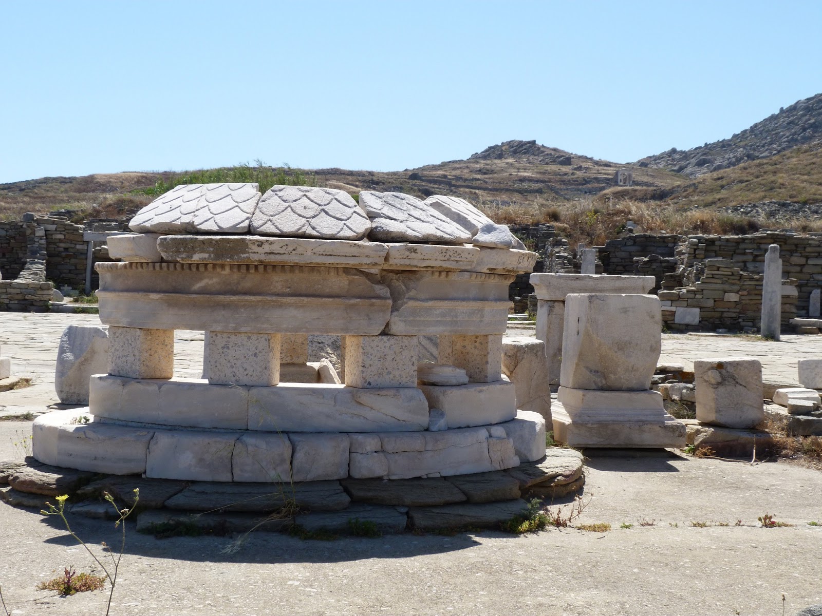 A bord de THIRA Dimanche 26 mai VISITE DE DELOS