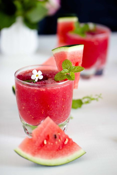 Erfrischender Melonen-Himbeer Frose` - der ideale Sommerdrink - Sasibella