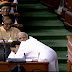 Rahul Gandhi Hugs Modi: सदन में PM मोदी से गले मिल राहुल गांधी ने दी 'जादू की झप्पी', तो यूजर्स ने लिए कुछ यूं मजे... 
