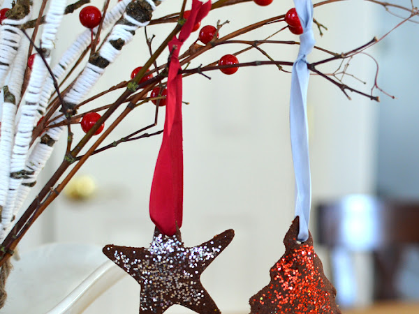 Cinnamon and applesauce dough Christmas Ornaments