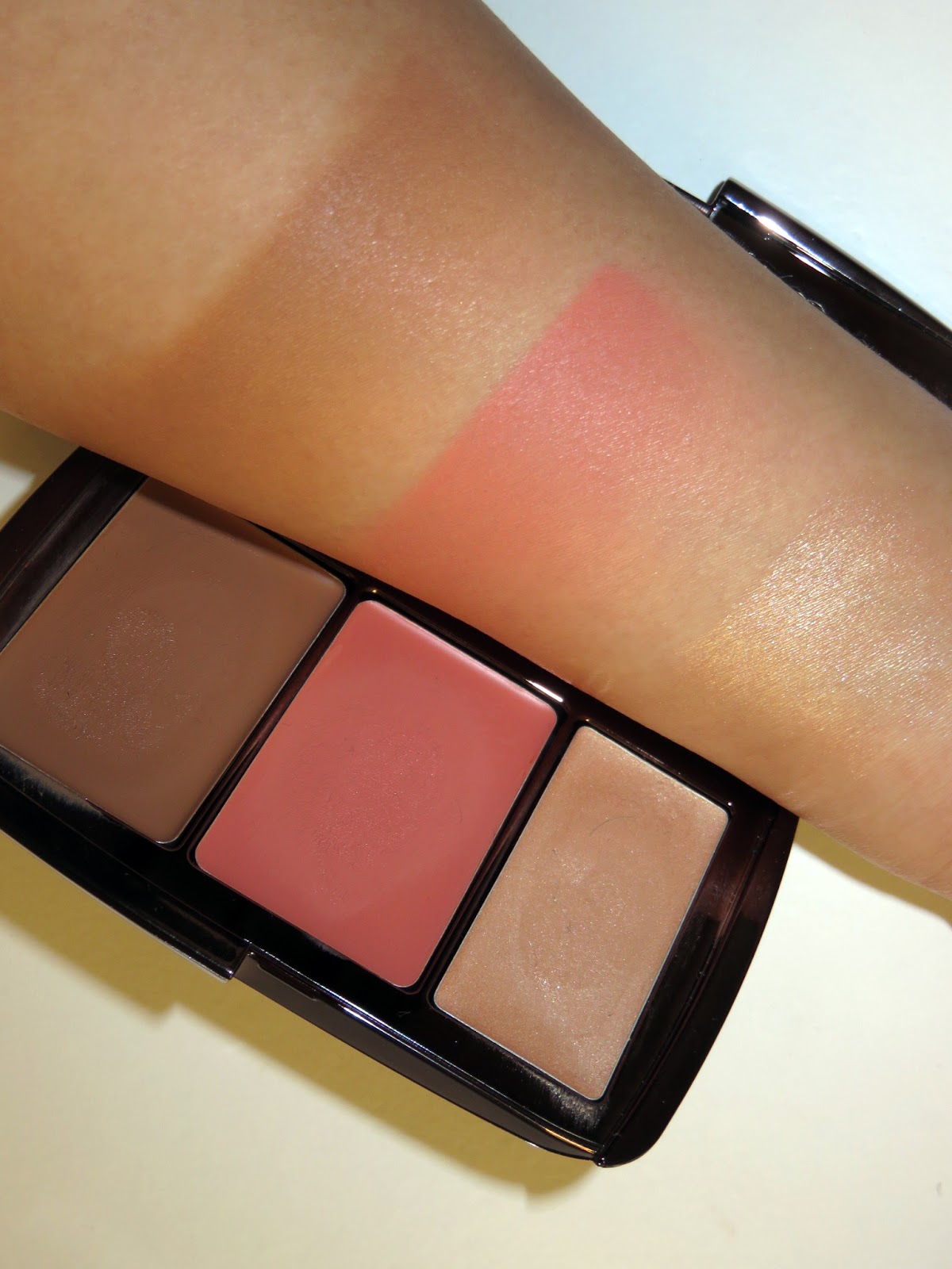 Hourglass Illume by Hourglass, Sheer Color Trio - Sunset