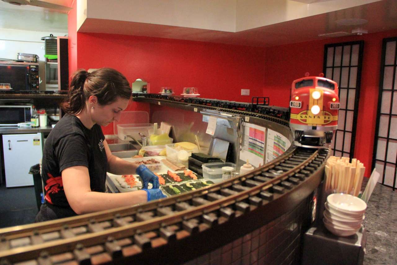 OzTheTrip Restaurant Sushi Tapis Roulant surfer paradise