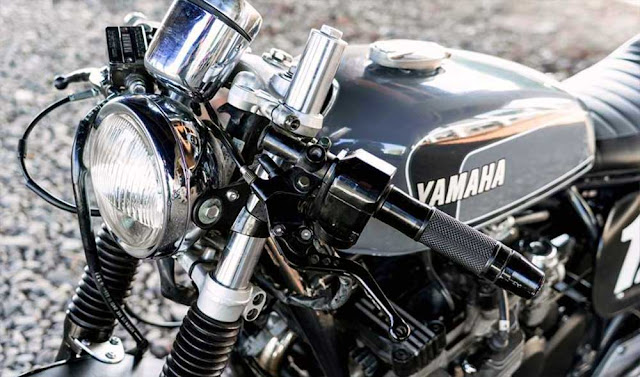 Yamaha Radian YX600 Cafe racer