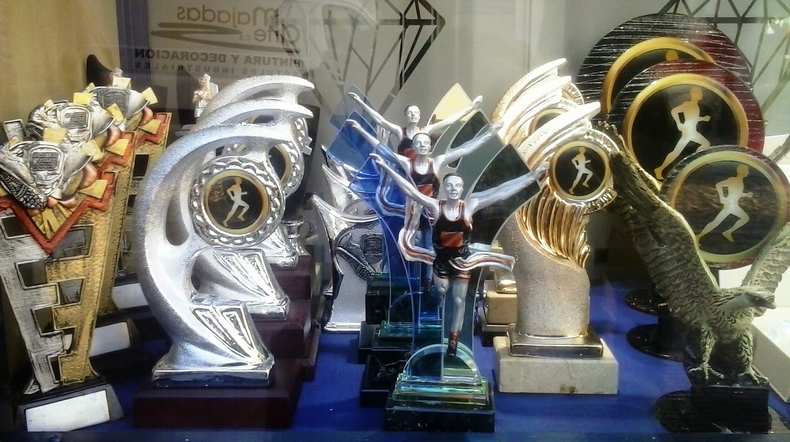 X CROSS POPULAR-SOLIDARIO y VII RUTA SENDERISTA "CAMINO DE LA ERMITA DE LA TROFEOS CROSS