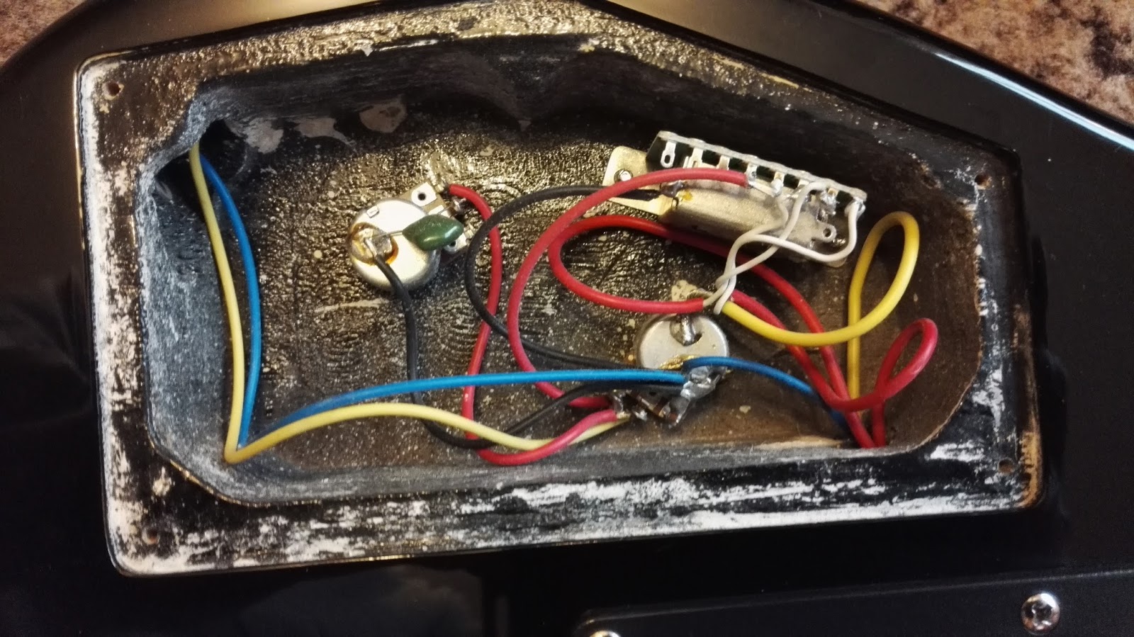 I am homebased Guitar makeover (how to disassemble and reassemble your