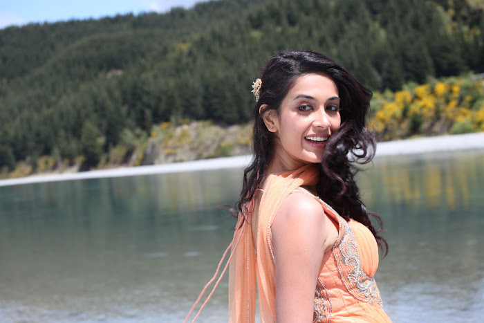 sarah jane dias spicy hq unseen pics