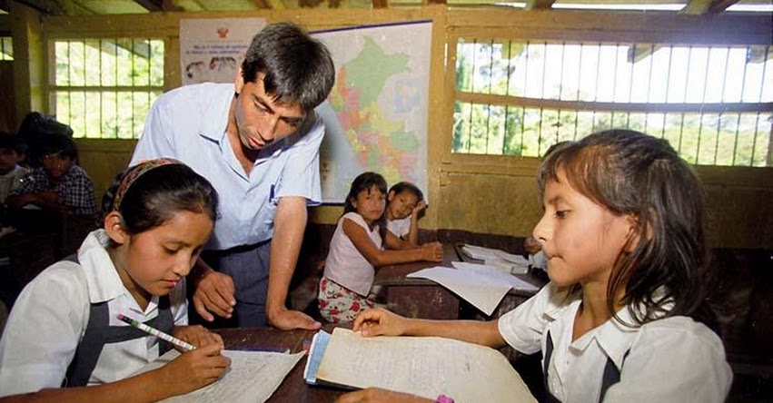 Solo el MINEDU puede prohibir tareas escolares, las regiones no, informó la Defensoría del Pueblo Solo el MINEDU puede prohibir tareas escolares, las regiones no, informó la Defensoría del Pueblo