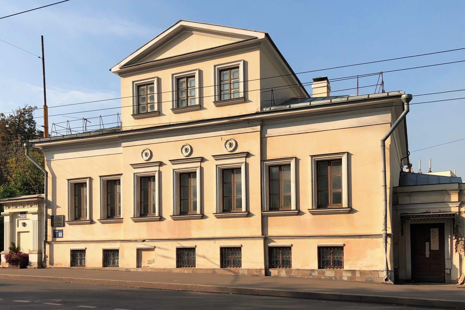 памятник архитектуры главный дом городской усадьбы в. усадьба 17 века. усадьба щепочкиной-львова. главный дом городской усадьбы урванцовых. городская усадьба морозовых николоямская 47.